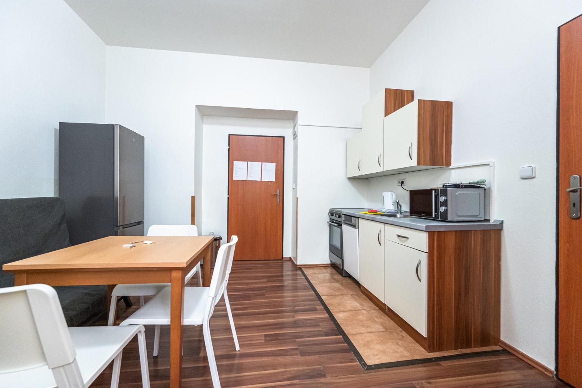 Apartments Kamenicka 23 Prague Exterior photo