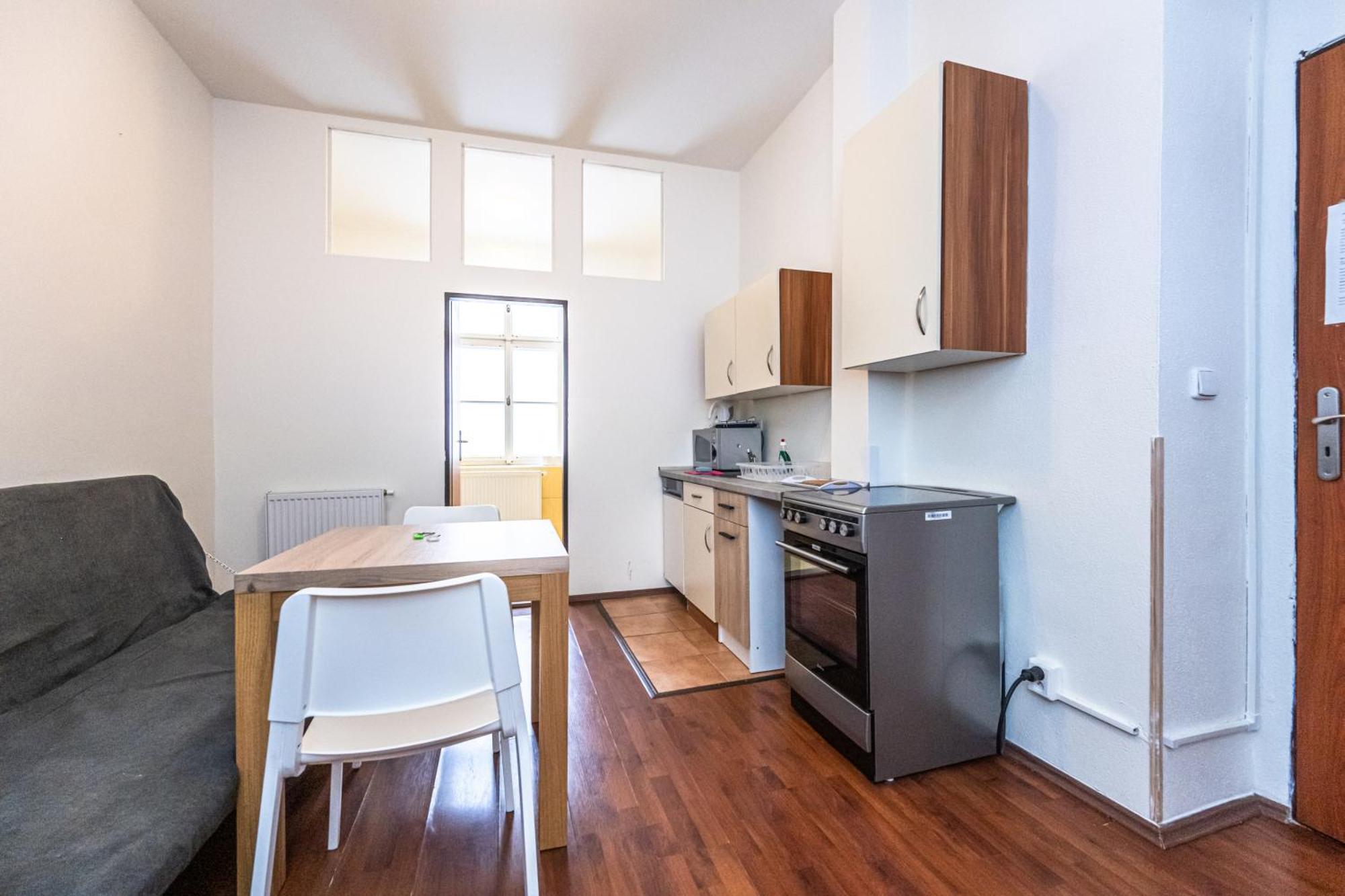 Apartments Kamenicka 23 Prague Exterior photo