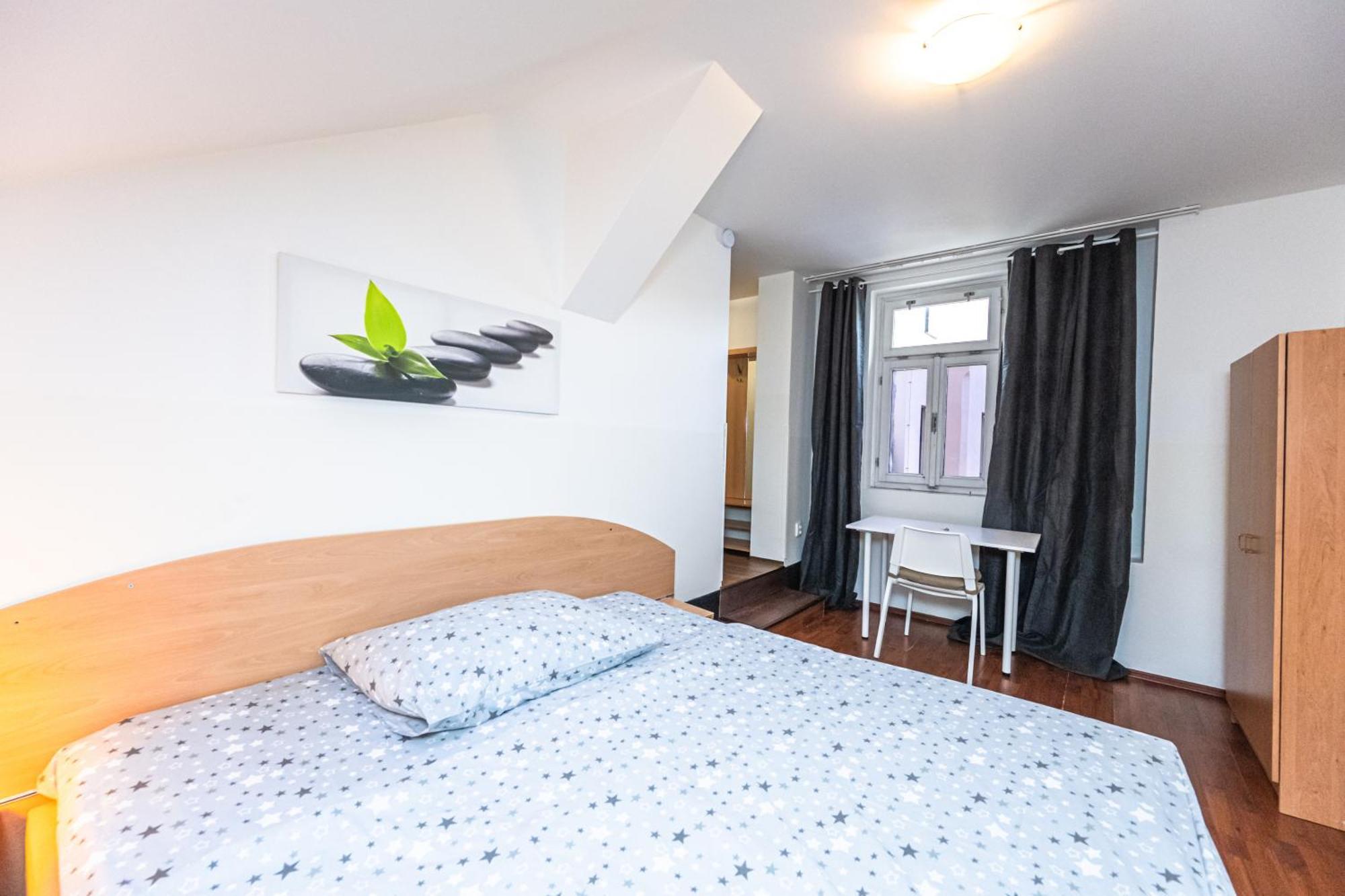 Apartments Kamenicka 23 Prague Exterior photo